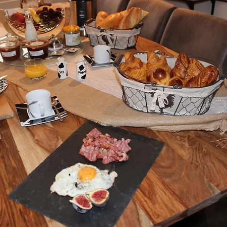 Le Charme D Athis Bed & Breakfast Athis
